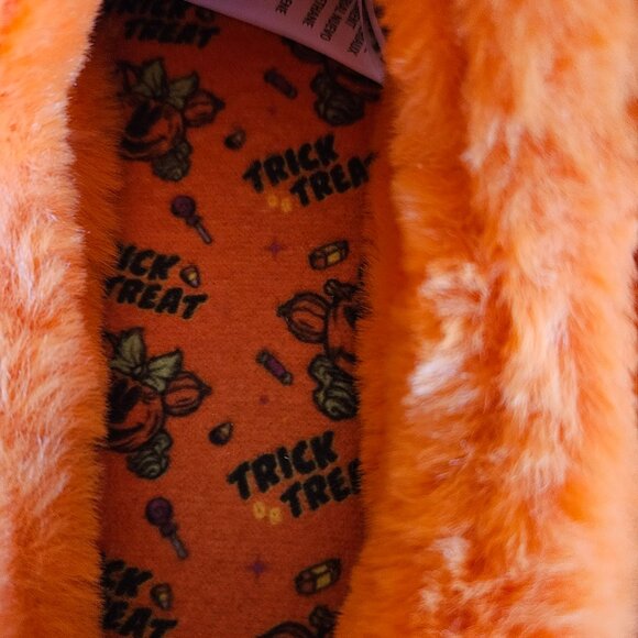 Disney Mickey Mouse Halloween Plush Slippers for Adults - size W9 M7 - NWT - Picture 6 of 7